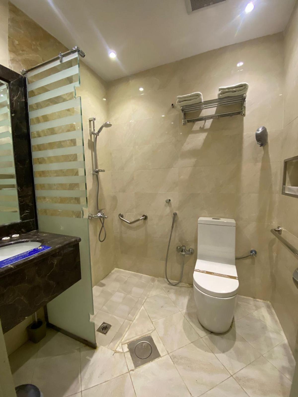 Rollins Hotel Buraidah Ngoại thất bức ảnh
